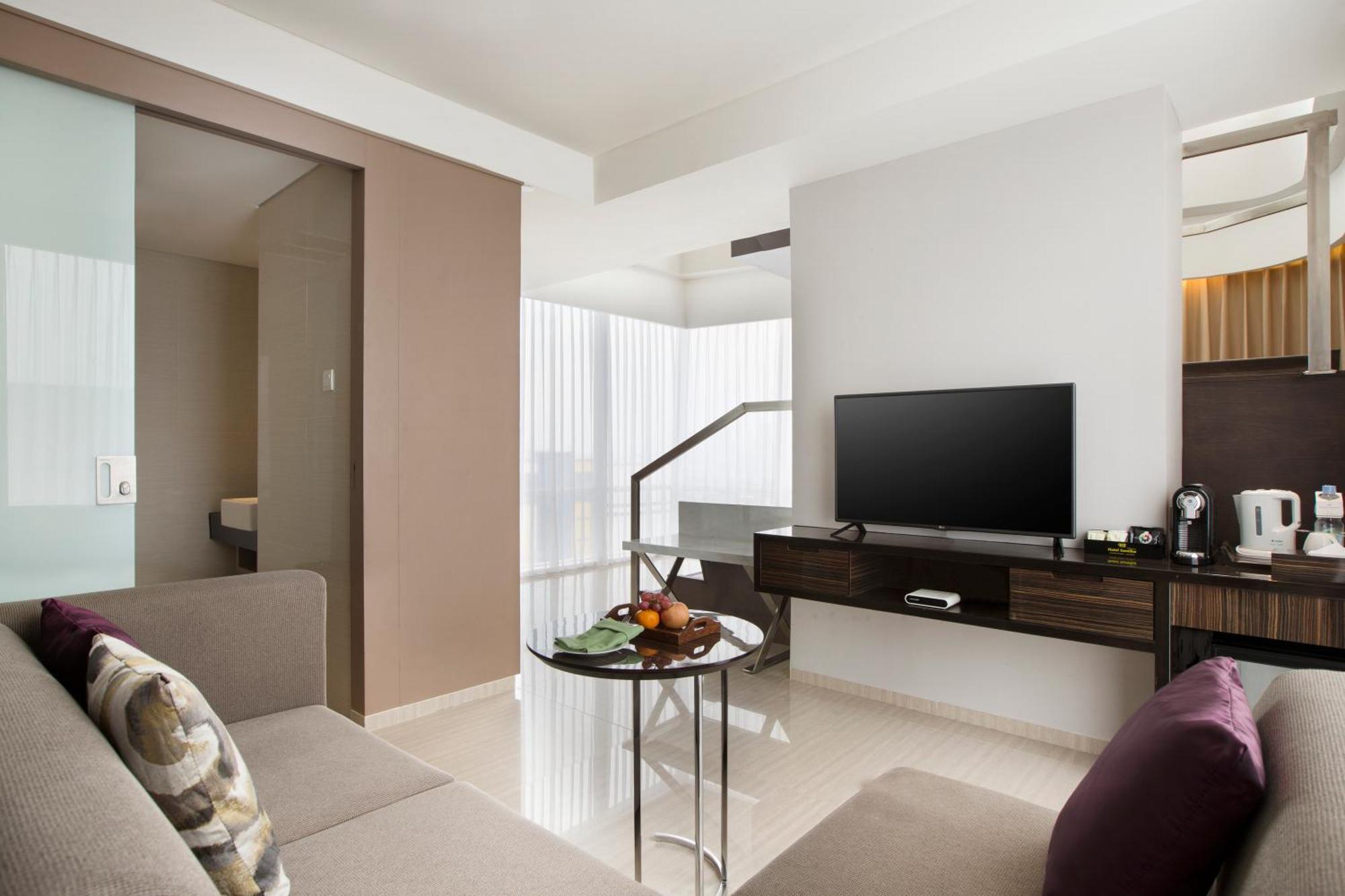 โฮเต็ล ซานติกา พรีเมียร์ ฮายาม วูรัค จาการ์ต้า Hotel จาการ์ตา ภายนอก รูปภาพ