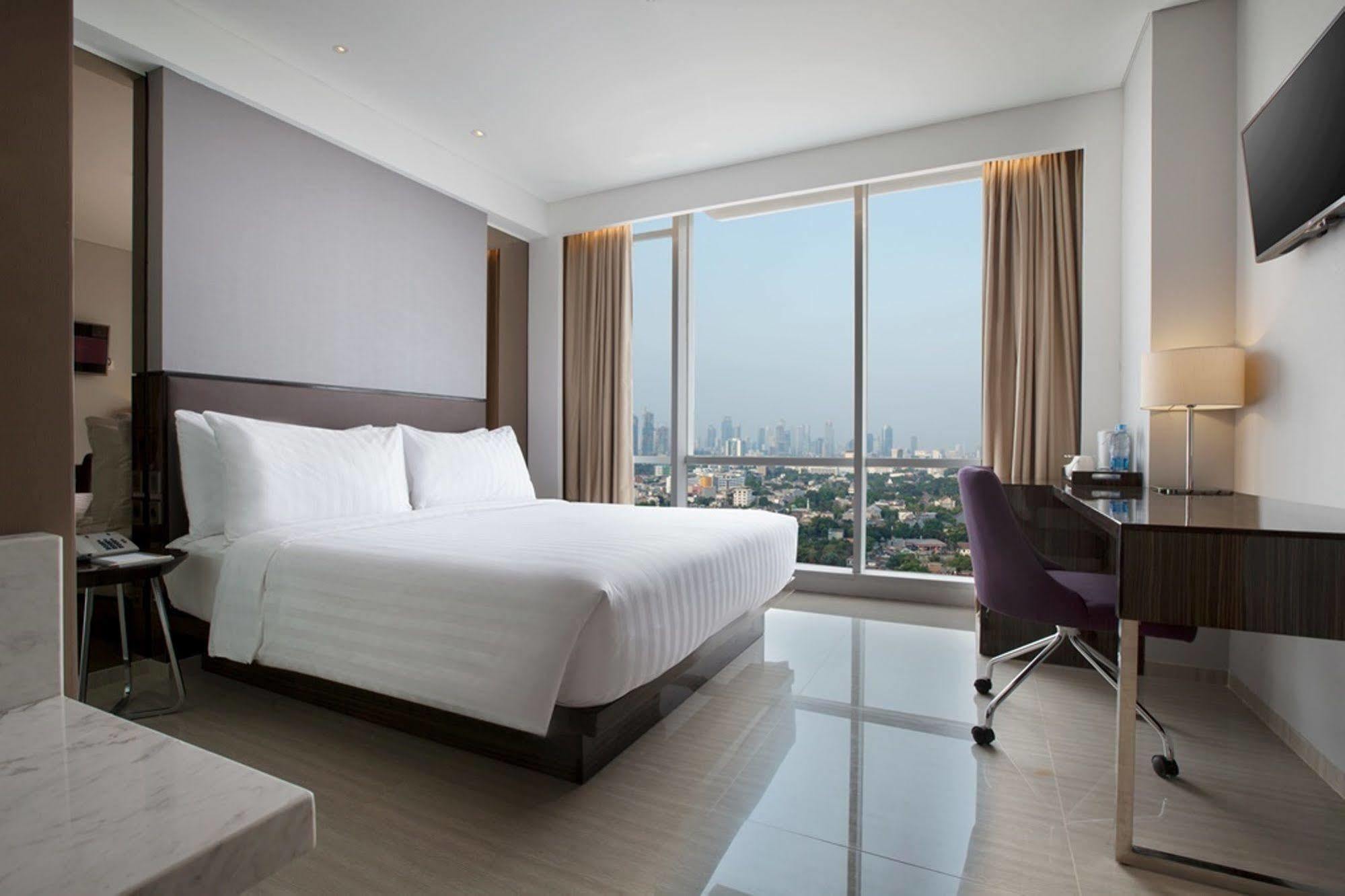 โฮเต็ล ซานติกา พรีเมียร์ ฮายาม วูรัค จาการ์ต้า Hotel จาการ์ตา ภายนอก รูปภาพ