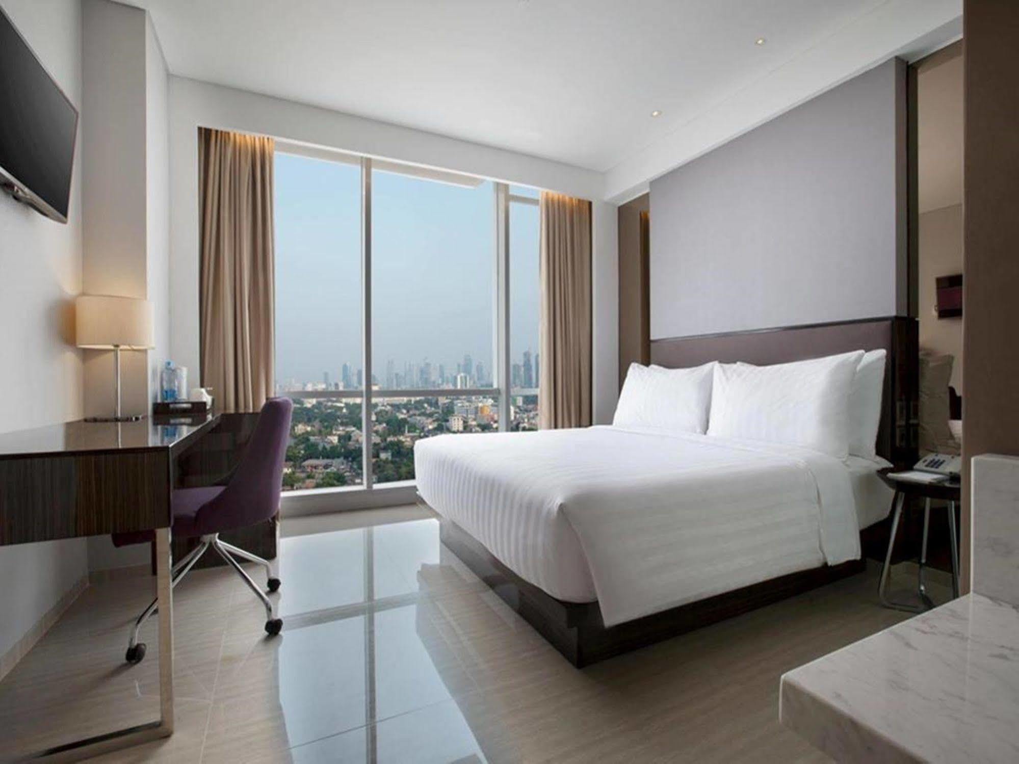 โฮเต็ล ซานติกา พรีเมียร์ ฮายาม วูรัค จาการ์ต้า Hotel จาการ์ตา ภายนอก รูปภาพ