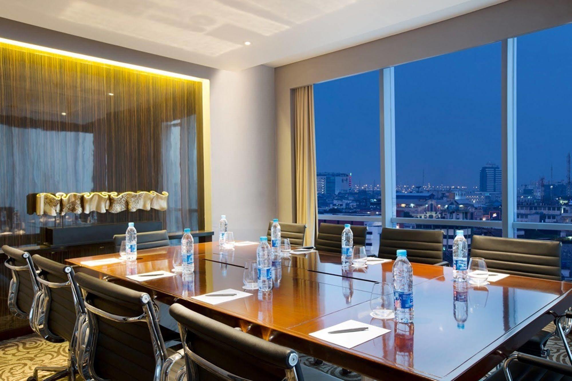โฮเต็ล ซานติกา พรีเมียร์ ฮายาม วูรัค จาการ์ต้า Hotel จาการ์ตา ภายนอก รูปภาพ